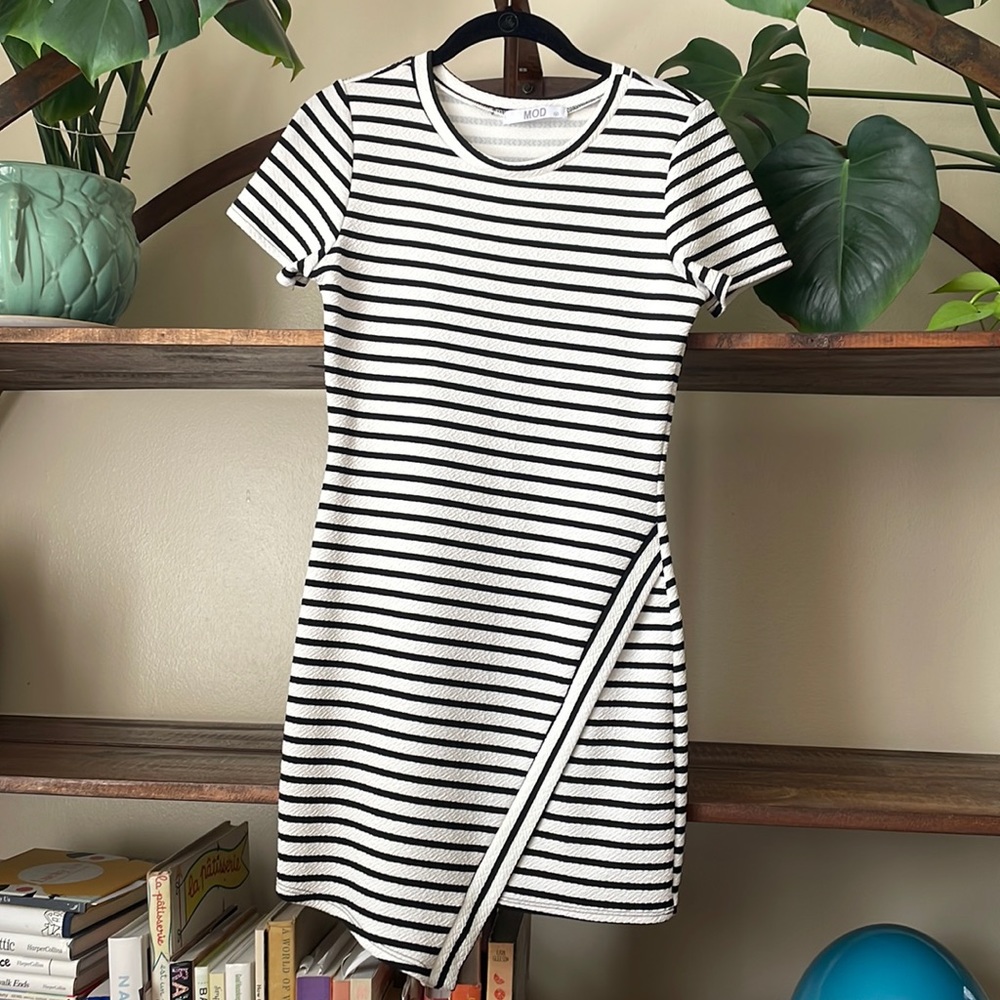MOD | Striped asymmetrical dress | M (runs small)